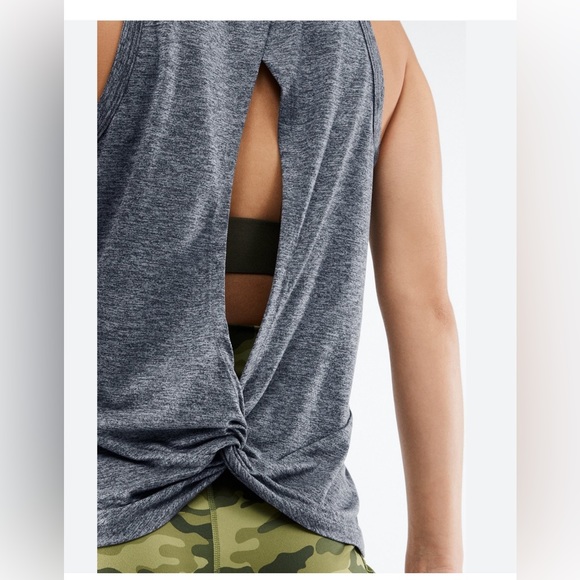 Fabletics Workout Top Size S - Picture 7 of 8